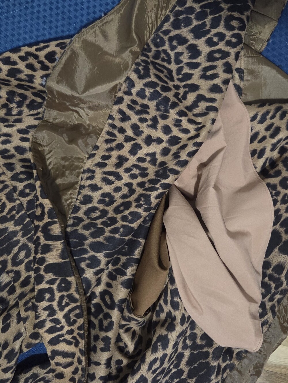Miri New York Midi Dress - Picture 8 of 8